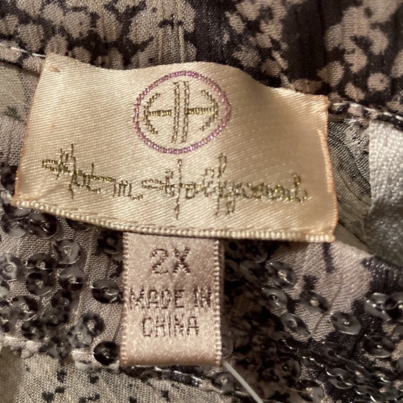 Hot in Hollywood off the shoulder blouse - Picture 8 of 11